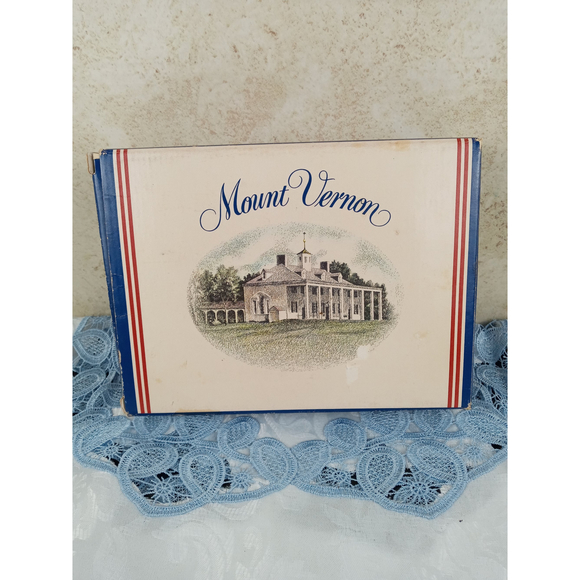 Avon Accents Avon Mount Vernon Plate Oval Blue W 2 Special Occasion